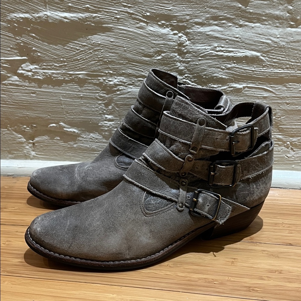 Matisse Charcoal Buckle Boots